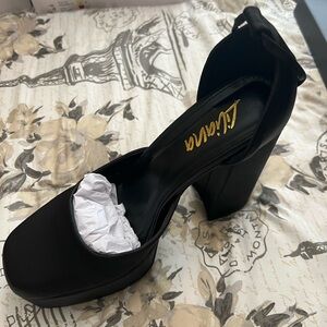 Liliana Elegant Black Platform Shoes